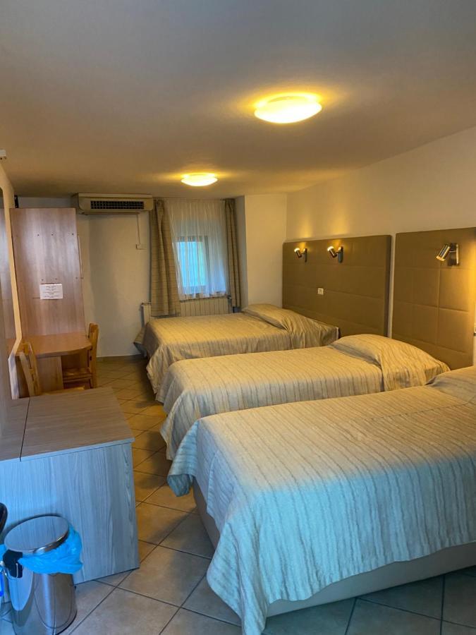 Fedrig Private Rooms & Apartment Kobarid Bagian luar foto