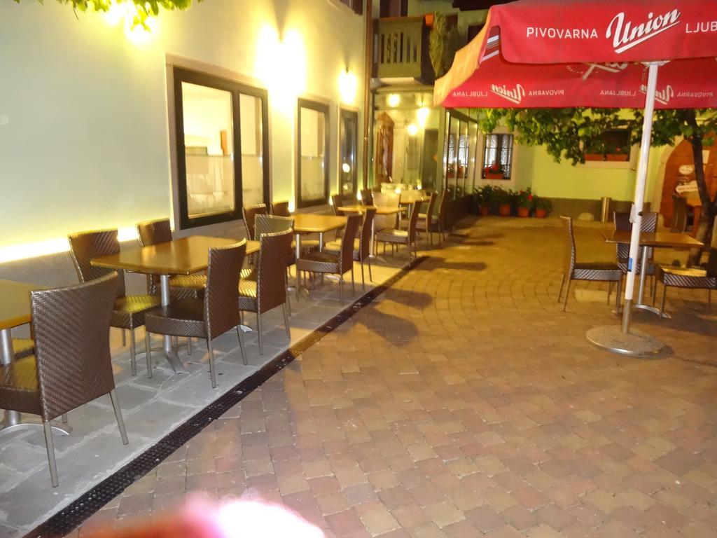 Fedrig Private Rooms & Apartment Kobarid Bagian luar foto